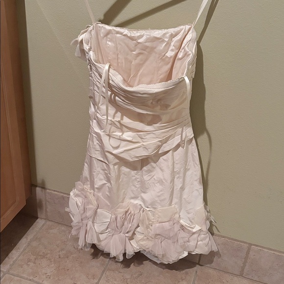 BCBGMaxAzria strapless Off White Dress - Picture 6 of 13